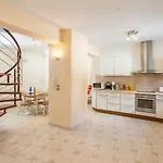Villa Semeli *